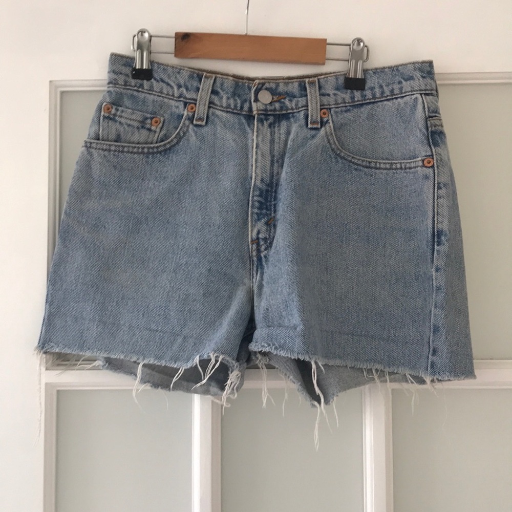 Vintage Levi 512 Shorts - Perfect Shade of Blue!